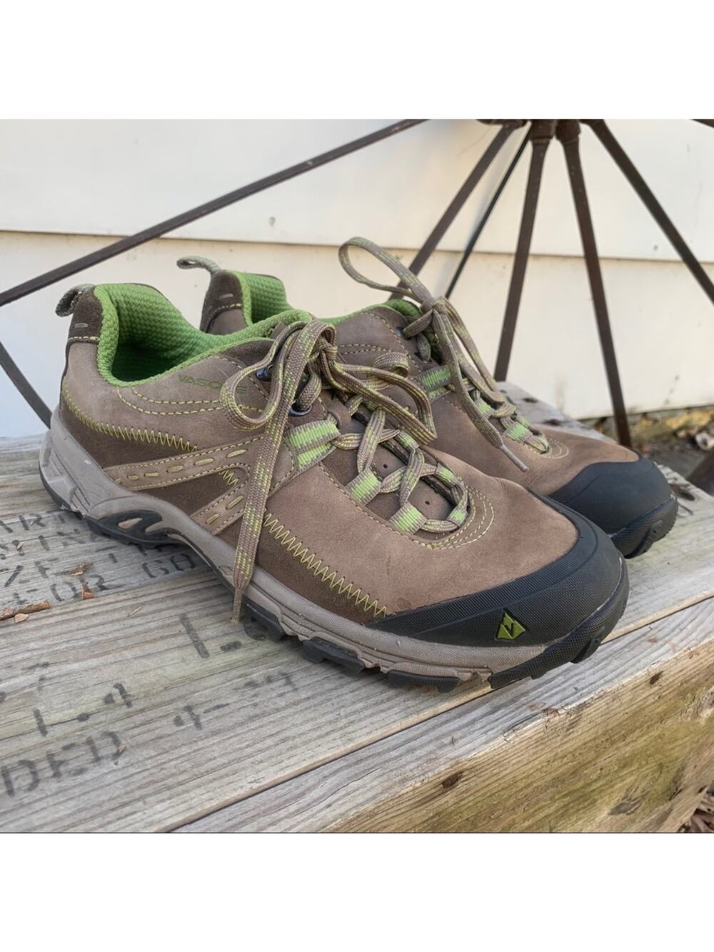 Vasque Jule 7043 leather canvas low top hiking sneakers camping 8M